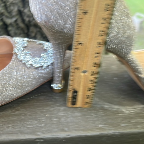 Badgley Mischka Glittering Gold Heels - Picture 6 of 7